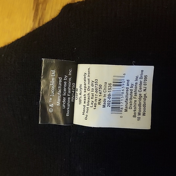 Black Lucas Films Official Star Wars Beanie - Picture 3 of 4